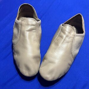 CAPEZIO toddler ballet shoes Size 8 1/2